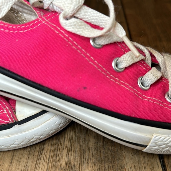 Converse Pink Pop Chuck Taylor All Star Junior's Ox Lace Up Low Top/Sz 1 - Picture 12 of 12